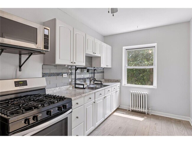 Building Photo - 3128 W Bde Maka Ska Blvd