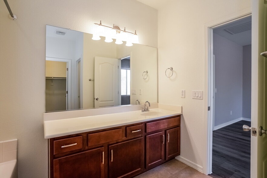 Building Photo - 33022 N Falcon Trail