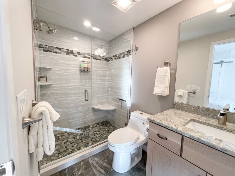 Building Photo - 8073 Outer Dr S