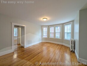 Building Photo - 156-158 Summer St Unit #110