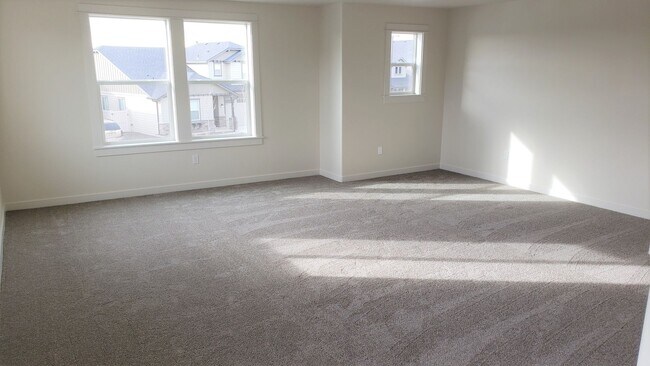 Building Photo - Like New Meridian Home!