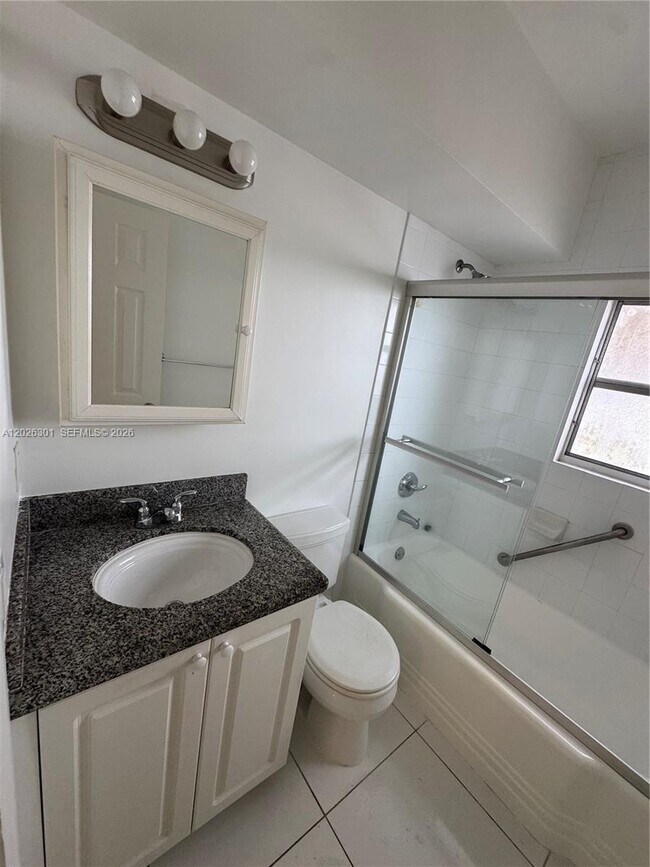 Building Photo - 10281 E Bay Harbor Dr