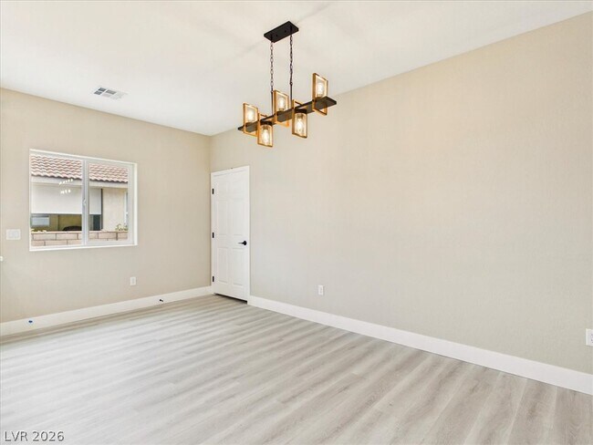 Building Photo - 1740 Jerome Ln