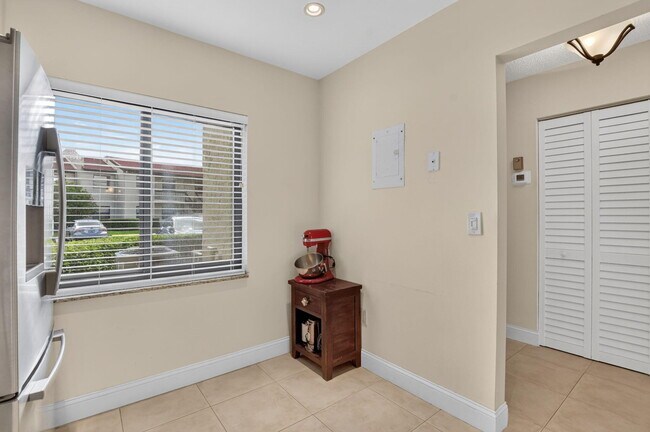 Building Photo - 21211 Lago Cir