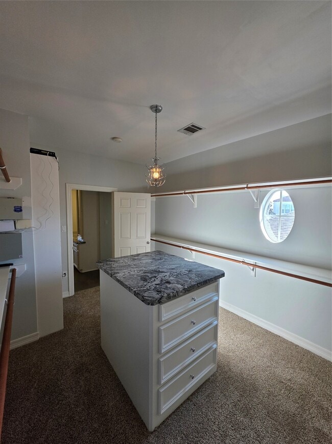 Building Photo - 1714 Roy St