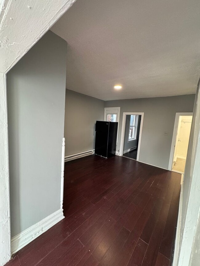 Building Photo - 844-846-846 N 7th St