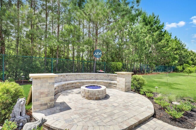 Building Photo - Beautiful custom home in Hampton Lake!