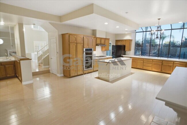 Building Photo - 25344 Irving Ln