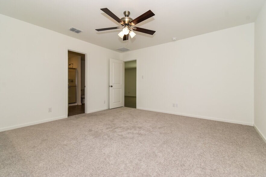 Building Photo - 1719 Crossbill St