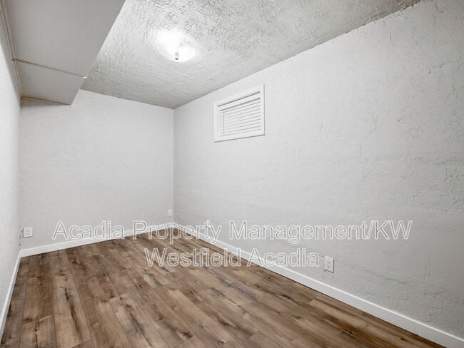 Building Photo - 4092 Orchard Dr