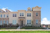 Building Photo - 2028 Ladera Ln