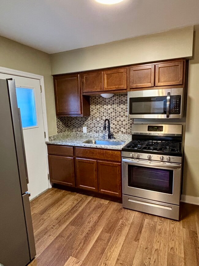 Building Photo - 2644 S Linebarger Ter