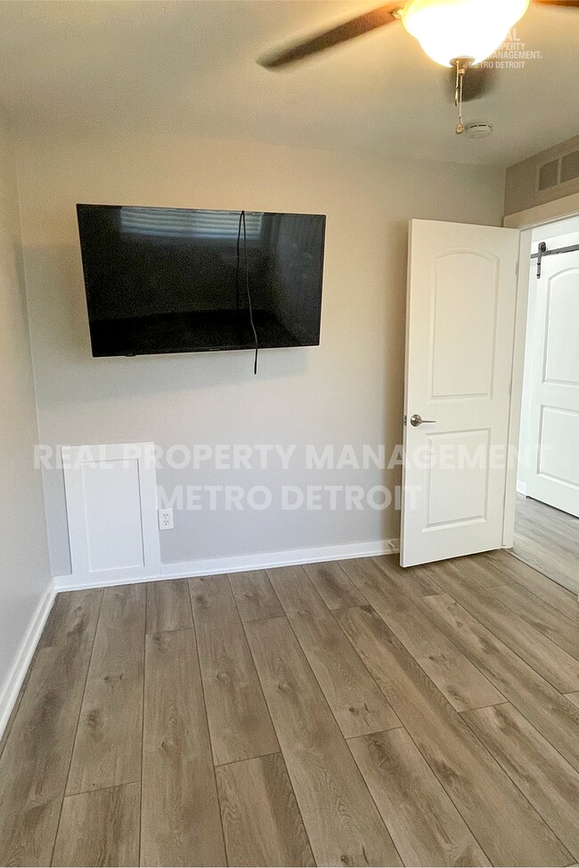 Building Photo - SPRING INTO A NEW HOME
