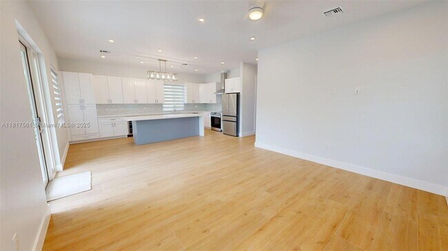 Building Photo - 1027 Snapper Ln