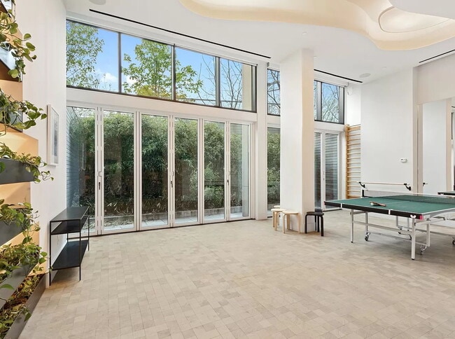 Building Photo - 130 Furman St