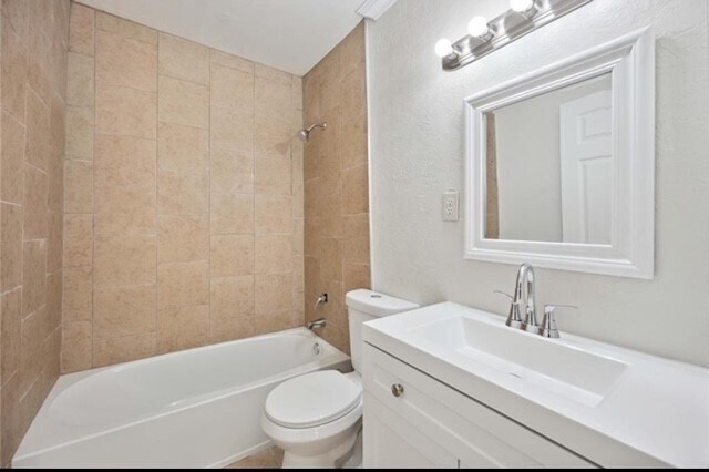 Building Photo - 220 Armstrong St