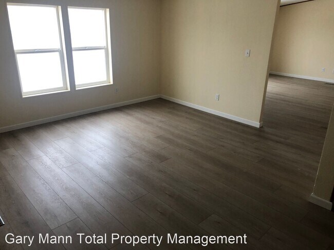 Building Photo - 4 br, 2 bath House - 6102 Rd 3 NE