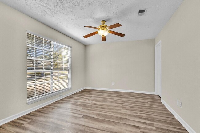 Building Photo - 23038 Banquo Dr