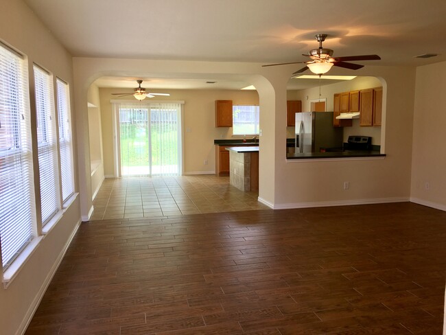 Open-concept living/kitchen - 2009 Bowie Ln