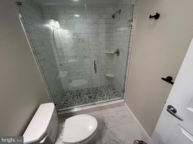 Building Photo - 2542 Ellsworth St