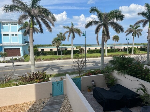 Building Photo - 355 S Ocean Dr