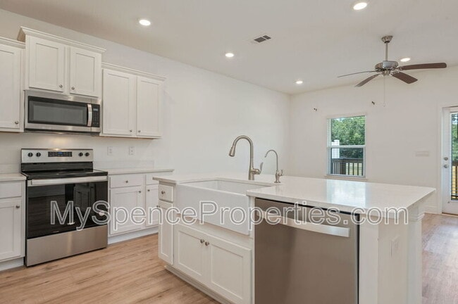 Building Photo - 5 Renea Cv