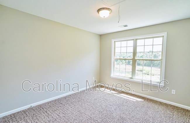 Building Photo - 276 Lockeland Park Dr