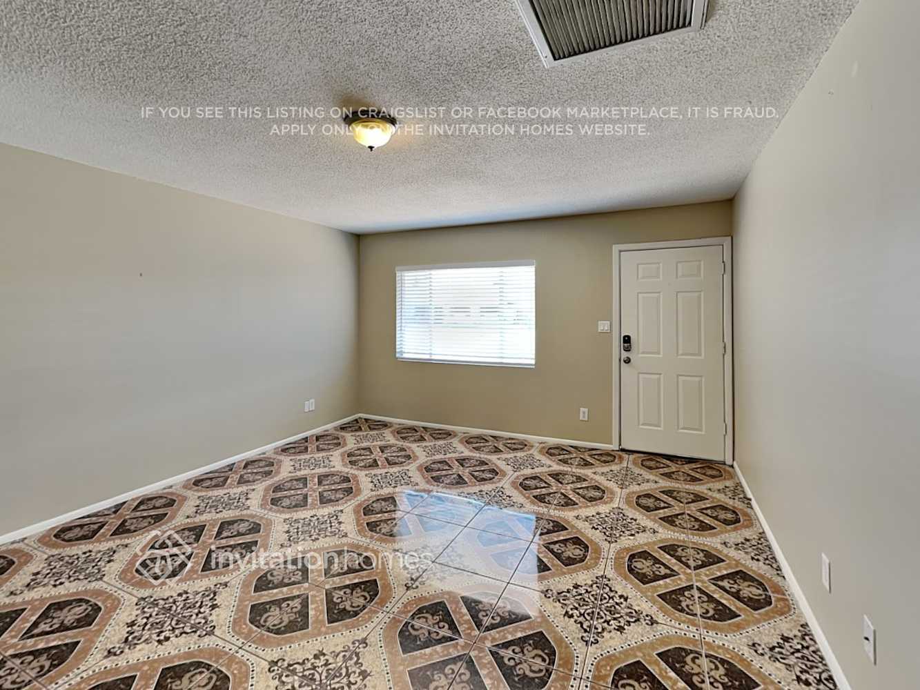 Building Photo - 4142 W Royal Palm Rd