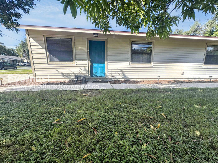 Primary Photo - 2901 Bay View Dr