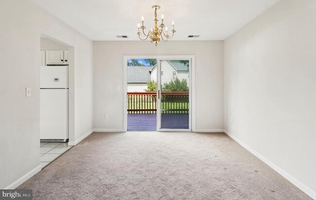 Building Photo - 1623 Chesapeake Ln