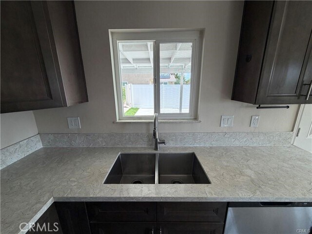 Building Photo - 6781 Jacaranda Ave