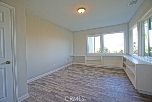 Building Photo - 3915 Fredonia Dr