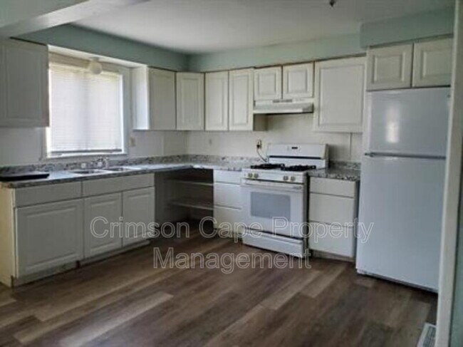 Primary Photo - 108 Grove St