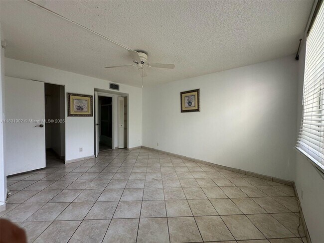 Building Photo - 2998 NW 48th Terrace