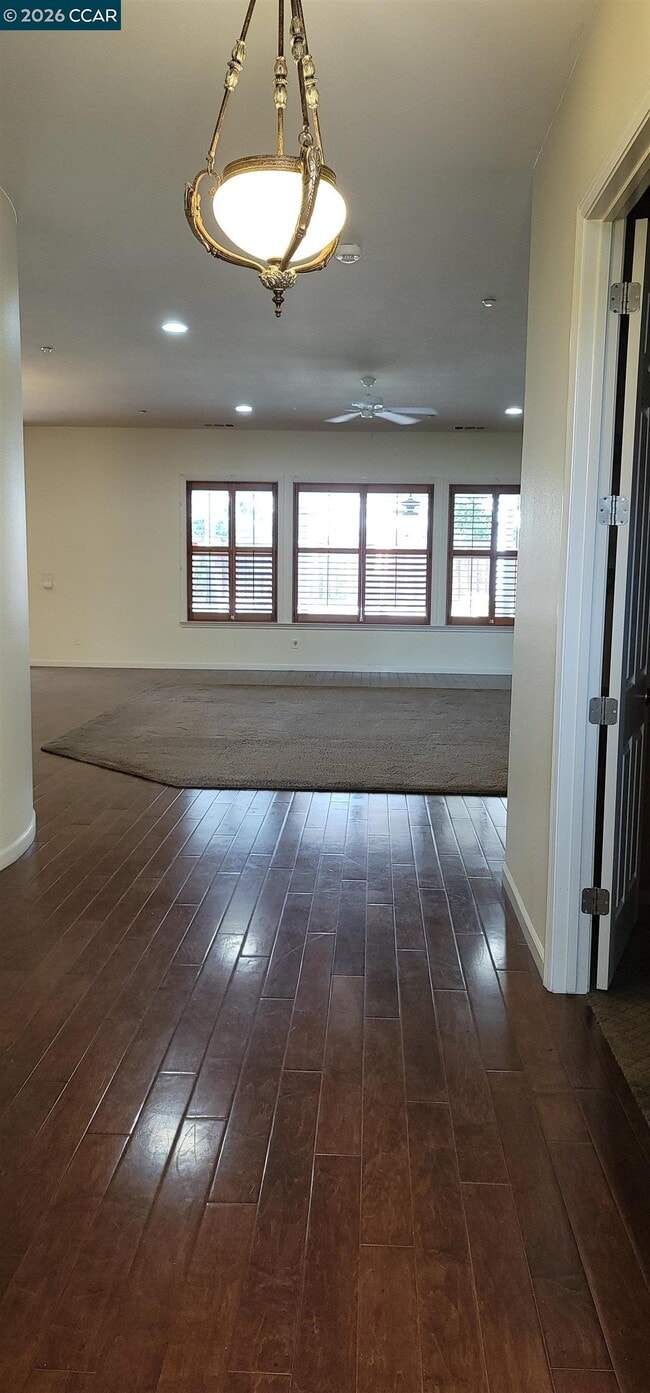 Building Photo - 2321 Star Lilly St