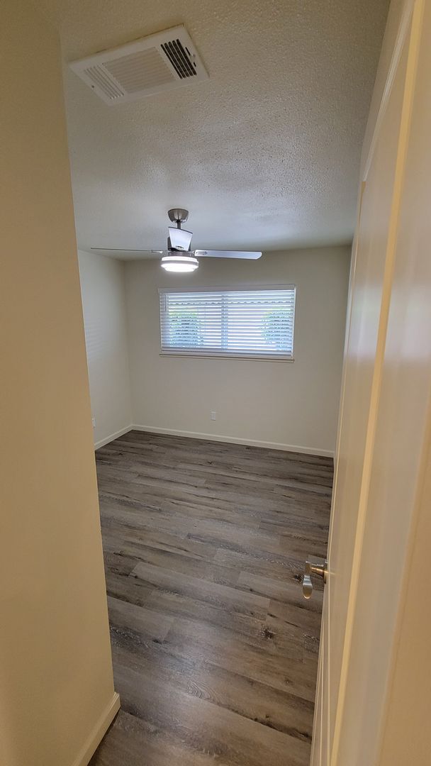 Building Photo - 541 Arrowhead Ct