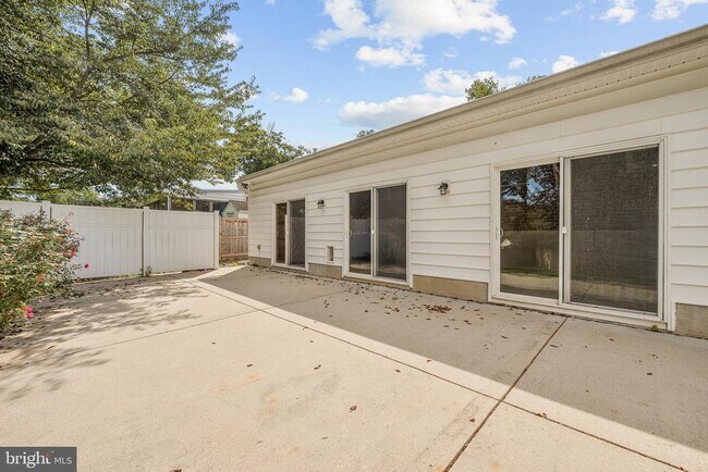 Building Photo - 11809 Timber Ln