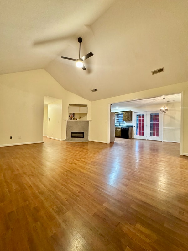Building Photo - 191 Bluegrass Cir
