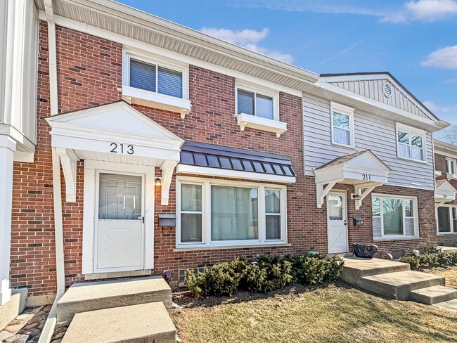 Building Photo - 213 Lafayette St