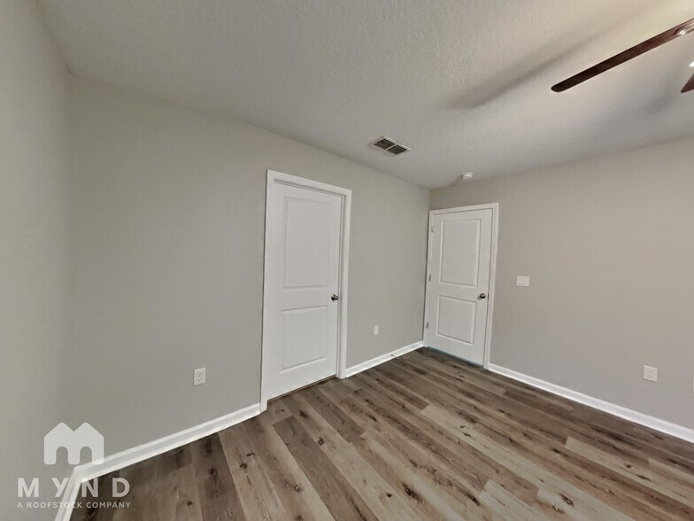 Building Photo - 12372 Cherry Bluff Dr