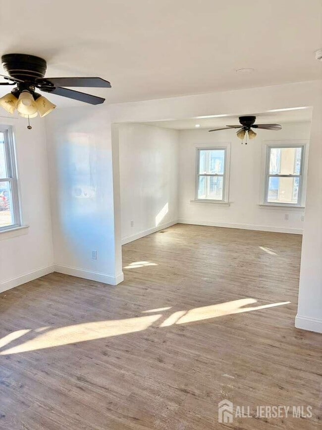 Building Photo - 57 Charles St