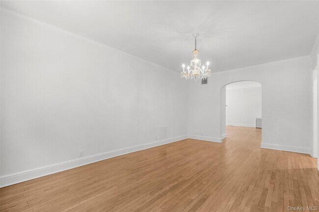 Building Photo - 121 Walworth Ave