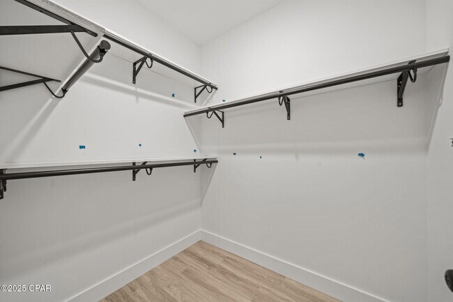 Building Photo - 145 Manistee Dr