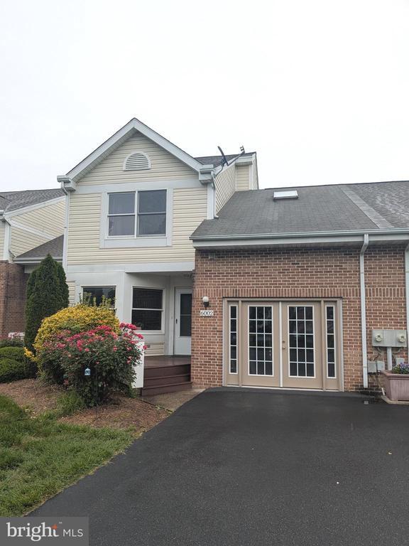 Primary Photo - 6002 Bridgepointe Dr
