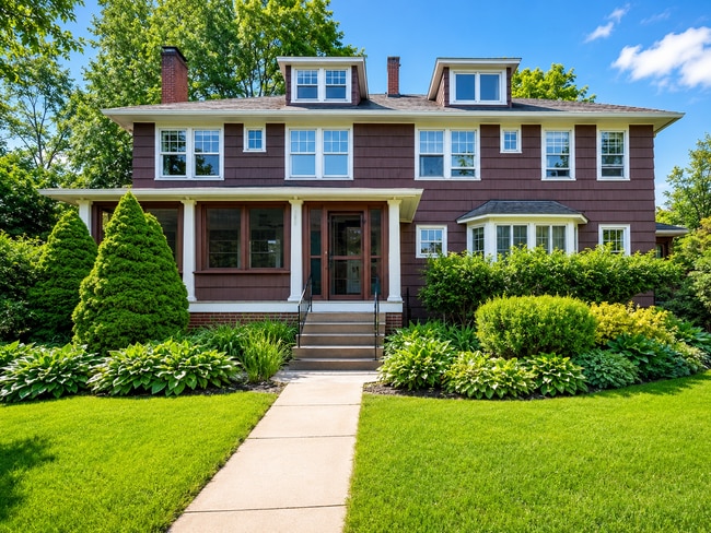 Building Photo - 2425 Demington Dr