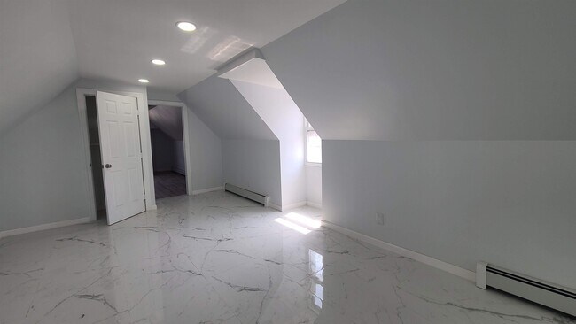 Building Photo - 213 Fowler Ave