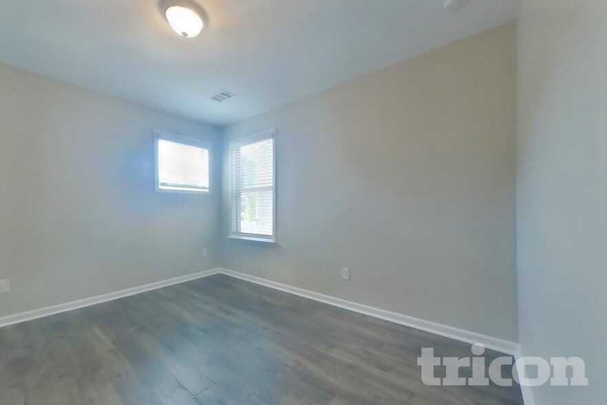 Building Photo - 148 Chapelcrest Ln