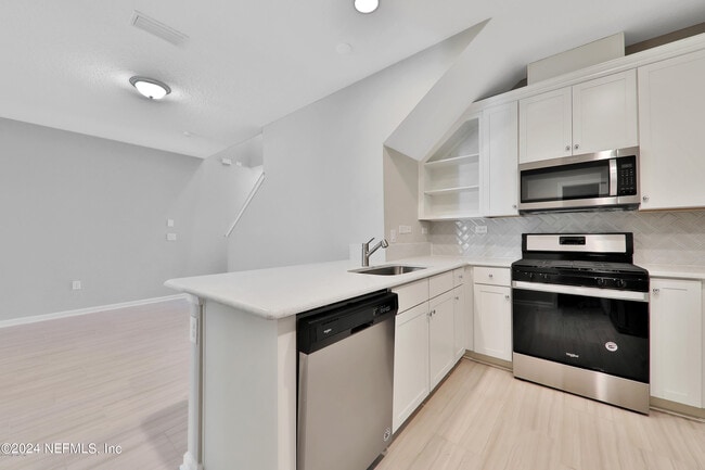 Building Photo - 363 Tamar Ct