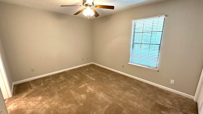 Building Photo - 803 Timbers Ct