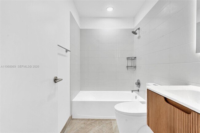 Building Photo - 4917 SW 32nd Way